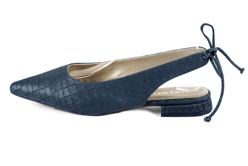 Denim blue women's slingback shoes. Pointed toe. Flat flare heels. Profile view - Florence KOOIJMAN